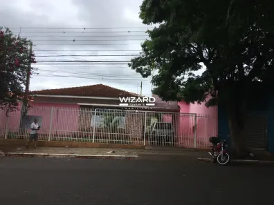 Casa com 3 Quartos à venda, 900m² no Vila Moraes, Ourinhos