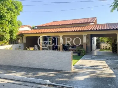 Casa de Condomínio com 3 Quartos à venda, 180m² no Balneário São Pedro, São Pedro da Aldeia