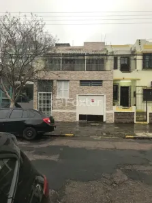 Casa com 4 Quartos à venda, 227m² no Azenha, Porto Alegre