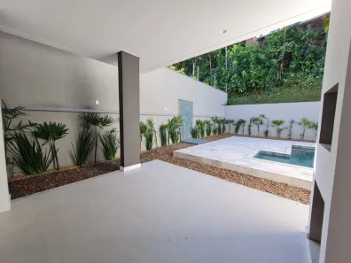 Casa com 3 Quartos à venda, 192m² no Saguaçu, Joinville