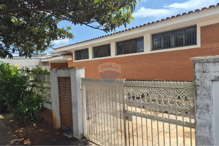 Imóvel Comercial com 4 Quartos para alugar, 400m² no Nova Campinas, Campinas