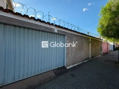 Imóvel Comercial com 3 Quartos para alugar, 110m² no Melo, Montes Claros