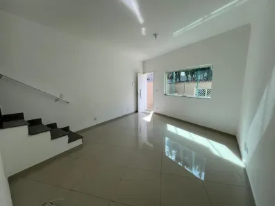Sobrado com 3 Quartos para alugar, 180m² no Chácara Seis de Outubro, São Paulo