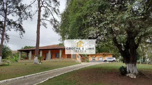 Fazenda/Sítio com 3 Quartos à venda, 400m² no Vila Brasil, Cruzeiro