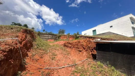 Lote/Terreno à venda, 480m² no Grama, Juiz de Fora