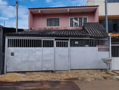 Sobrado com 3 Quartos à venda, 126m² no Samambaia Sul, Brasília