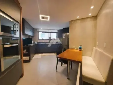Apartamento com 3 Quartos para alugar, 170m² no Centro, Florianópolis