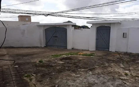 Casa com 5 Quartos à venda, 240m² no Felipe Camarão, Natal