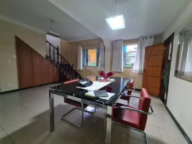 Casa com 5 Quartos à venda, 299m² no Santa Tereza, Belo Horizonte