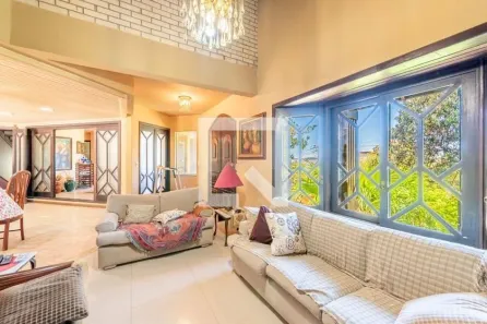 Casa com 5 Quartos à venda, 460m² no Pedra Redonda, Porto Alegre
