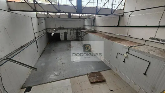 Galpão/Depósito/Armazém para venda ou aluguel, 821m² no Demarchi, São Bernardo do Campo