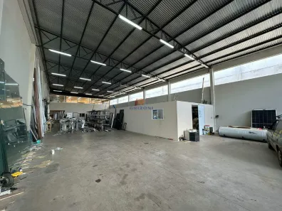 Galpão/Depósito/Armazém à venda, 1100m² no Jardim Colonial, Bauru
