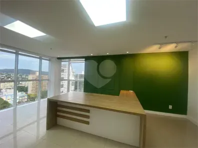 Sala Comercial à venda, 34m² no Petrópolis, Porto Alegre