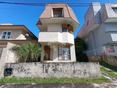 Casa com 3 Quartos para alugar, 210m² no Itacorubi, Florianópolis
