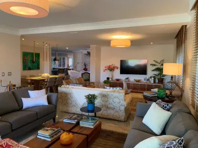 Casa de Condomínio com 4 Quartos à venda, 595m² no Camboinhas, Niterói