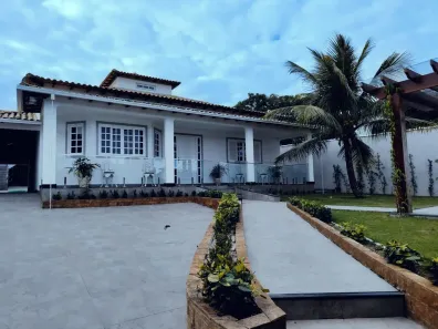 Casa com 8 Quartos à venda, 300m² no Itaúna, Saquarema