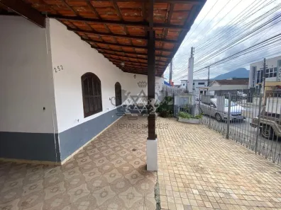 Casa com 5 Quartos à venda, 577m² no Centro, Caraguatatuba