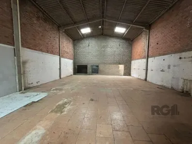 Galpão/Depósito/Armazém para alugar, 271m² no São Geraldo, Porto Alegre