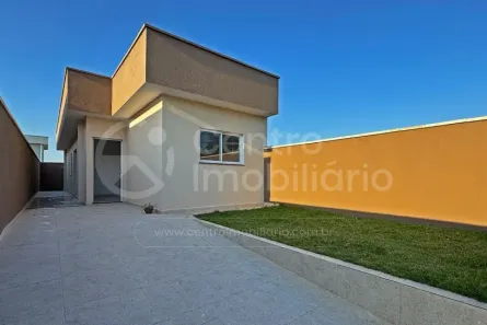 Casa com 2 Quartos à venda, 80m² no , Peruíbe