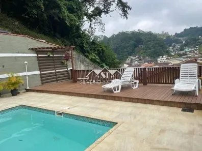 Casa com 5 Quartos à venda, 320m² no Mosela, Petrópolis