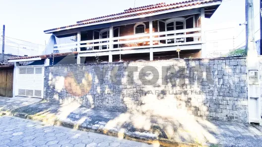 Sobrado com 4 Quartos à venda, 156m² no Centro, Caraguatatuba