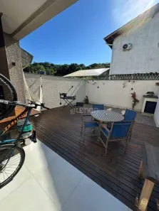 Sobrado com 2 Quartos à venda, 92m² no Morrinhos, Bombinhas