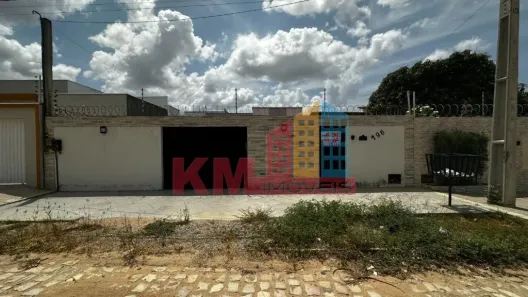 Casa com 3 Quartos à venda, 169m² no Planalto Treze de Maio, Mossoró