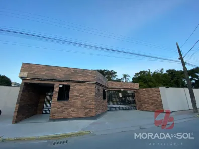 Apartamento com 2 Quartos para alugar, 52m² no Centro, Tijucas