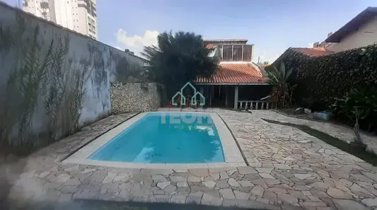 Sobrado com 5 Quartos à venda, 470m² no Vila São José, Taubaté