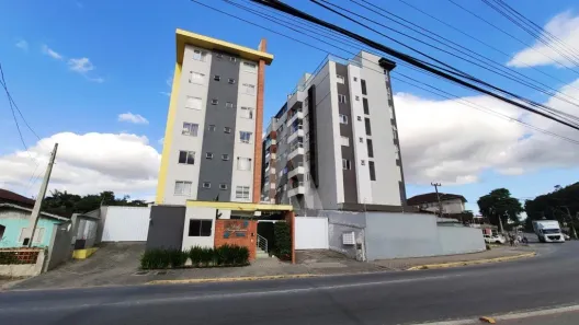 Apartamento com 2 Quartos para alugar, 68m² no Bom Retiro, Joinville