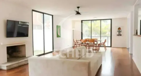 Casa com 4 Quartos para alugar, 300m² no Jardim das Bandeiras, São Paulo