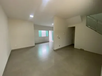 Casa com 3 Quartos para alugar, 110m² no Plano Diretor Sul, Palmas