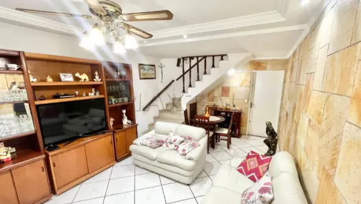 Casa com 2 Quartos à venda, 72m² no Vila Paulicéia, São Paulo