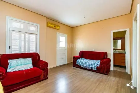Casa com 4 Quartos para alugar, 240m² no Floresta, Porto Alegre