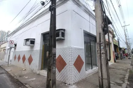 Ponto Comercial para alugar, 64m² no Benfica, Fortaleza