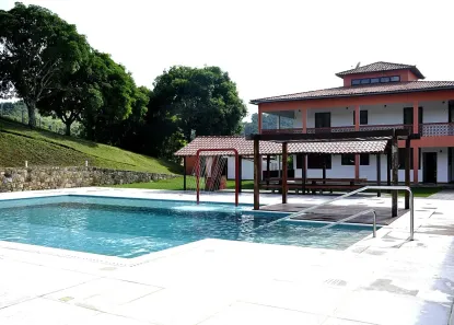 Fazenda/Sítio com 5 Quartos à venda, 204000m² no Centro (Papucaia), Cachoeiras de Macacu