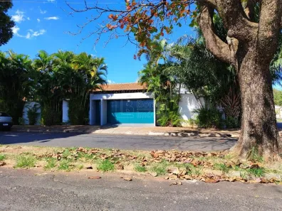 Casa com 3 Quartos à venda, 386m² no Jardim Primavera, Araraquara