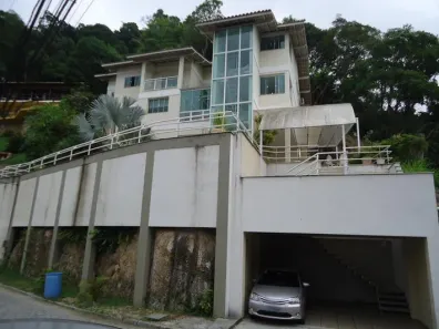 Casa de Condomínio com 4 Quartos à venda, 223m² no Itaipu, Niterói
