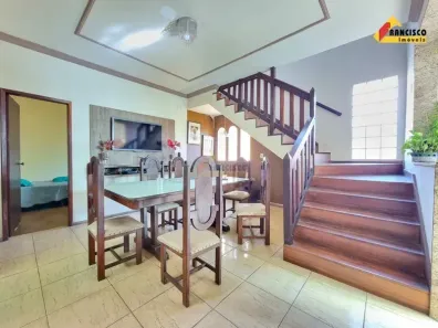 Casa com 4 Quartos à venda, 186m² no Ipiranga, Divinópolis