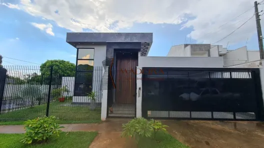 Casa com 3 Quartos à venda, 210m² no Jardim Tropical, Maringá