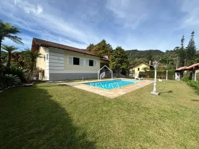 Casa com 4 Quartos à venda, 339m² no Carlos Guinle, Teresópolis