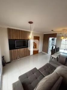 Apartamento com 2 Quartos para alugar, 55m² no Segismundo Pereira, Uberlândia
