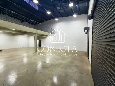 Galpão/Depósito/Armazém para alugar, 290m² no Segismundo Pereira, Uberlândia