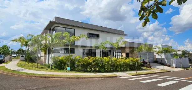 Casa de Condomínio com 5 Quartos para alugar, 450m² no Laranjeiras, Uberlândia