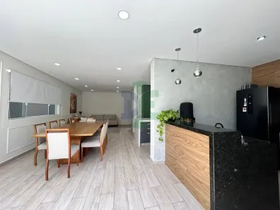 Sobrado com 3 Quartos à venda, 198m² no Parque Califórnia, Jacareí