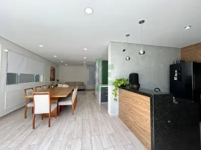 Sobrado com 3 Quartos à venda, 250m² no Parque Califórnia, Jacareí