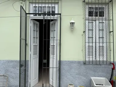 Casa com 2 Quartos para alugar, 70m² no Centro, Niterói