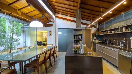 Casa com 4 Quartos à venda, 252m² no Buritis, Belo Horizonte