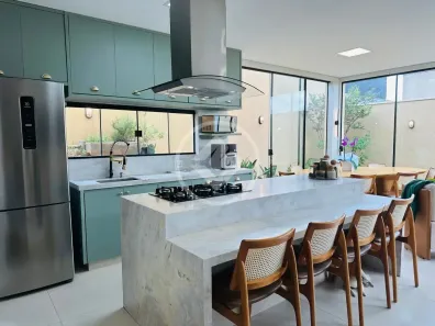 Casa de Condomínio com 3 Quartos à venda, 241m² no Jardins Capri, Senador Canedo