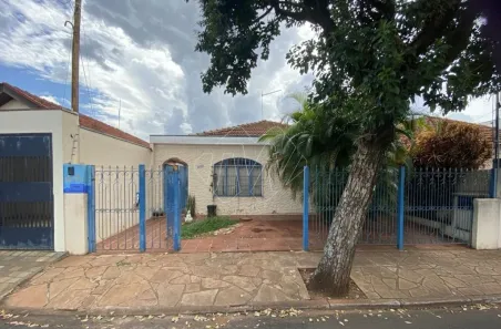 Casa com 3 Quartos à venda, 217m² no Centro, Araraquara